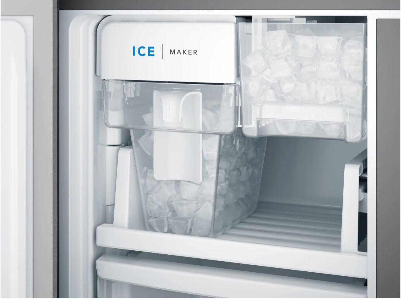 Westinghouse 564L Quad Door Refrigerator WQE5750BB
